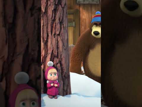 Anche gli adulti adorano lo slittino! 🛷❄️ #mashaandthebear #mashaeorso #Shorts #cartonianimati