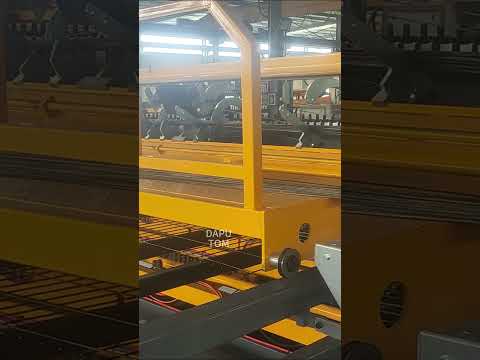 Wire mesh welding machine