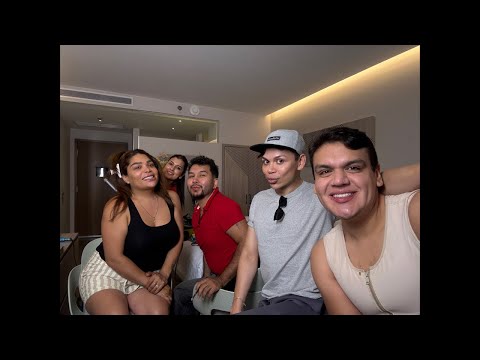 Ya estamos en Monterrey trixi salma y yo