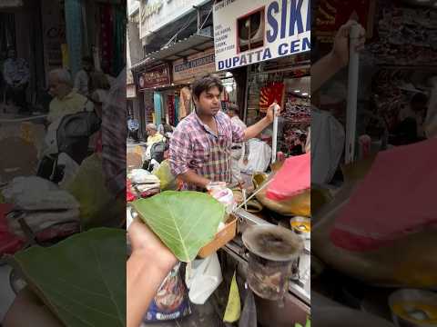 Unique combination Choley kachori for ₹30❤️#ytshorts #streetfood #food #explore #waitforend