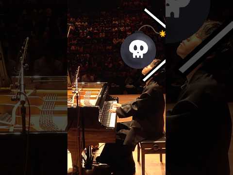 突然のハプニングで動揺するお客さんに神対応するピアニストwww #piano