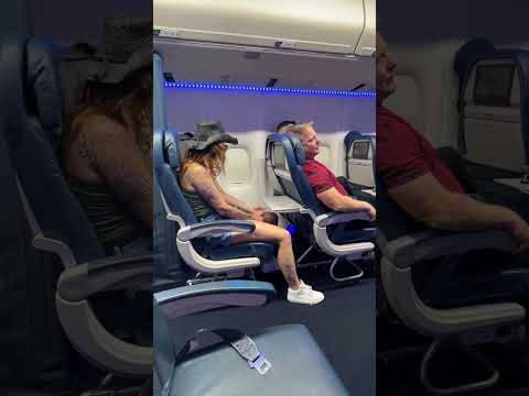 What would you do 🫣 #viral #travel #people