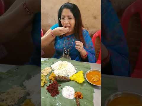 ഒരു നാടൻ ഊണ് കഴിച്ചാലോ????