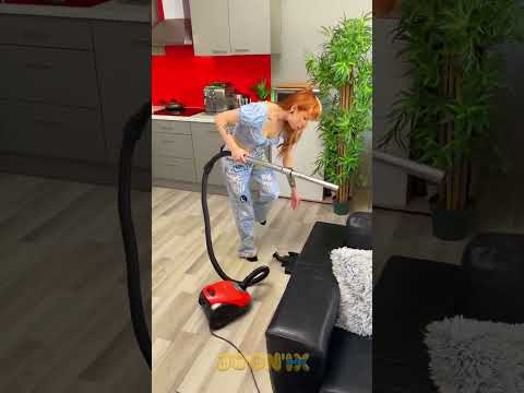 مقلب المكنسة الكهربائية غير موصولة! 😂 رد فعلها لا يقدر بثمن! #مقلب