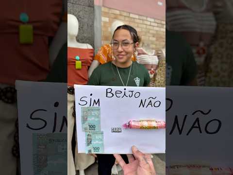 As garotas não esperam por isso nas ruas !!