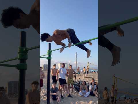 머슬비치 대참사 날 뻔한 한국인의 철봉 묘기ㄷㄷ😱 This can't be real...💀