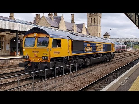 Trains at Lincoln Central (11/09/2023)