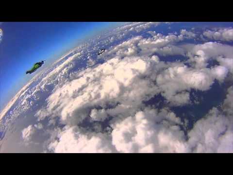 WINGSUIT RACING - Human Flight at 140mph!