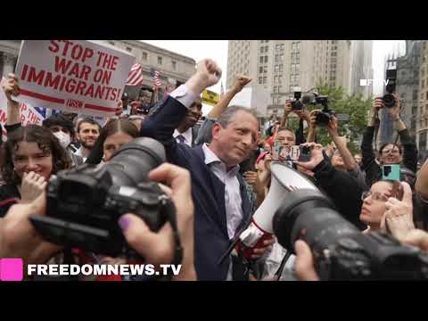 "The People United" crowds chant as Brad Lander RELEASED from ICE custody in NYC
