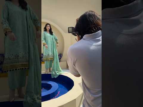 “From Poses to Perfection | Fashion BTS” #FashionBTS #BehindTheScenes #FashionShoot