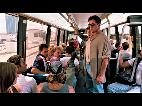 Lo Specialista - Quel Posto &#232; Mio... (Rissa in Autobus) (HD)