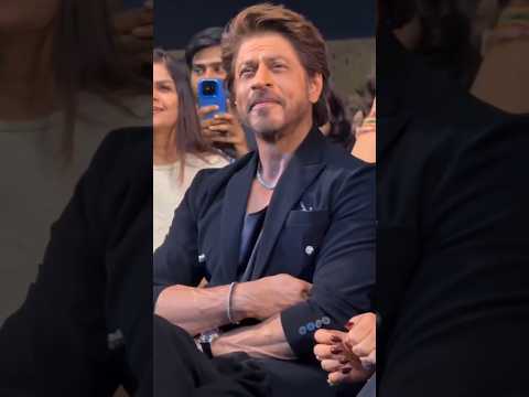 Srk hot 🔥 looking Kajol 😘 Love 4k Shorts video#trendingshorts #viralvideo #kajol
