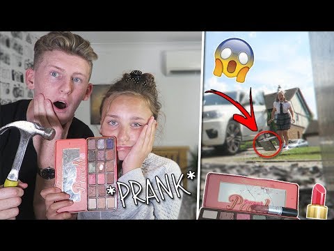 SMASHING MY 12 YEAR OLD SISTERS MAKEUP😱 *PRANK* (SHE WENT CRAZY)