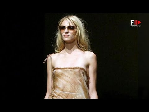 Vintage in Pills LA PERLA Spring 2003 - Fashion Channel
