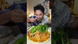 เส้นขนมจีนอย่างใหญ่ เอ๊ะหรือเส้นอะไร  กินกับแกงเนื้อ หม้อแม่ เหลือจากวันก่อน l กินกับกี้