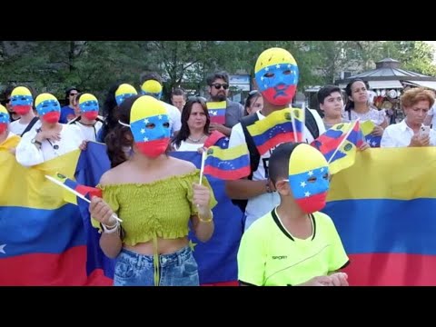 Venezuela, a Milano in piazza Castello contro Maduro