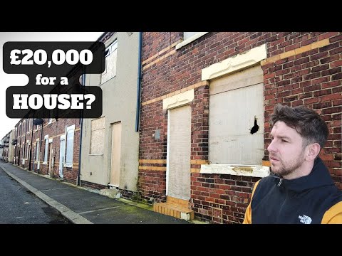 £20,000 Houses In A Boarded Up Seaside Town!