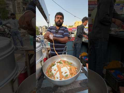 Street Style दिल्ली के सबसे बढ़िया Tandoori Gravy Momos😱