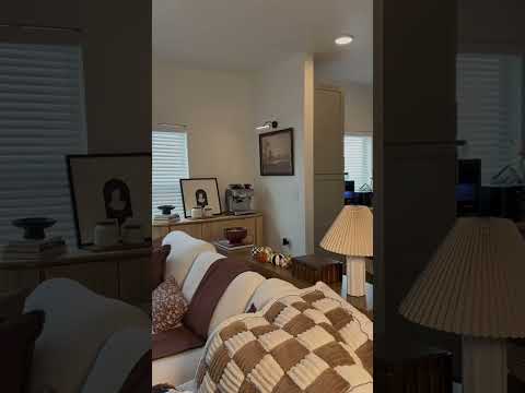 The perfect renter friendly light fixture 🤍 no drilling just Peel and Stick 🤍 #dimmable