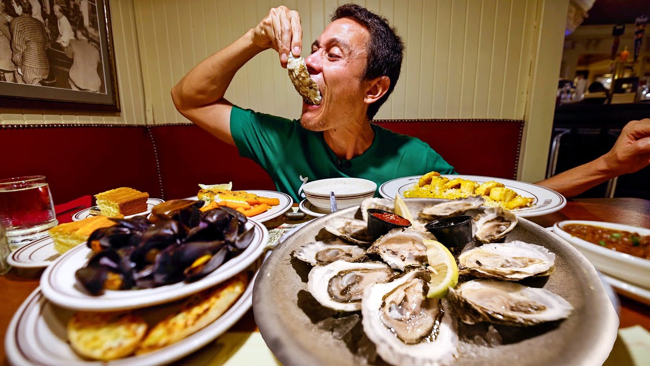 America's Oldest Restaurant! OYSTER BAR + CLAM CHOWDER! Union Oyster House, Boston!