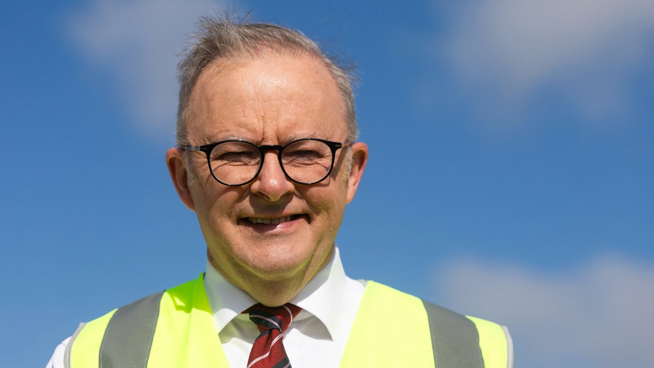 Labor commits  billion to new airport rail link