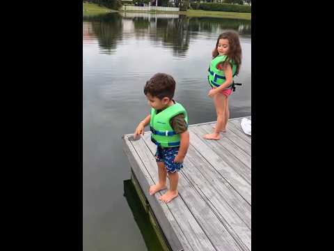 KIMA Y JUANITO EN EL MAR 🌊 | #jukilop #shortsvideo #viral #history #kimberlyloaiza #tiktok #video