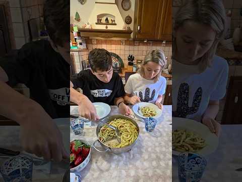 No plate needed 🤣 #family #funny #lol