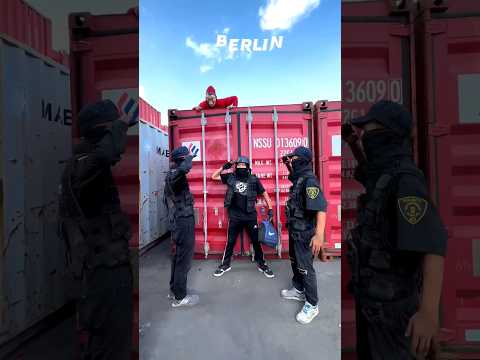 Money Hiest Vs Police ll 54.0 #moneyhiest #escape #badguys #bubblesgangz #police #parkour #swat