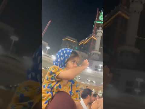 Little Angeles in Kaaba #cutebaby #kaaba