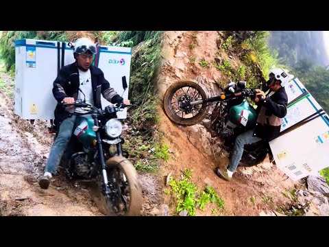 I almost fell while riding a motorcycle on a mountain road to deliver a refrigerator for someone!
