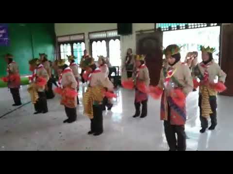 Pentas siaga MIN Kedungwaru lor di kwwaran karanga