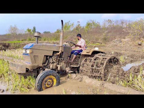 eicher tractor stunts in mud #rajesheslavath #tractorlovers