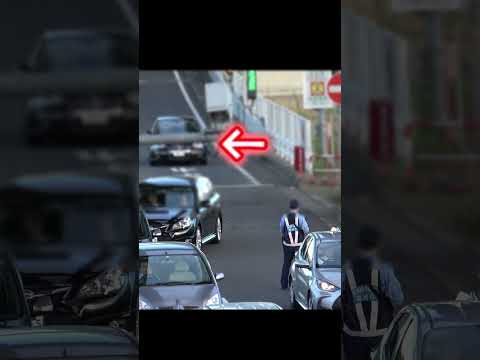 【警察２４時】警官が目の前にいるのに！？？どこを見て運転したらこんなことなるん？ｗｗ　IN四ツ木　#shorts