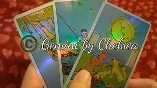 GEMINI 🫂 YOU NEED A REALLY BIG HUG!! SOON, SOMETHING IS ABOUT TO...❤️ APRIL 2026 TAROT TODAY LOVE 