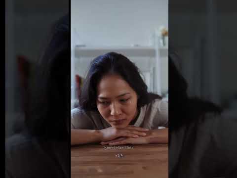 Woman With The Longest Nails in The World