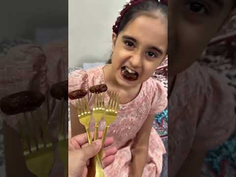 يلا امم امم امم شطوره 🥰 لقد أعطيته التمور فعضني 😱 #shorts