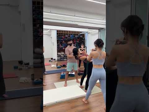 깊은 후굴과 함께 동심의 세계로 돌아가 볼까요^^ #shorts #yoga #요가