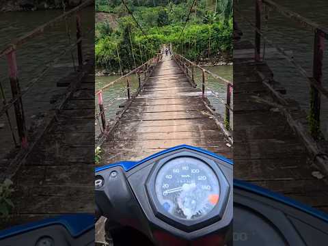 sampai mewing lewat jembatan ini