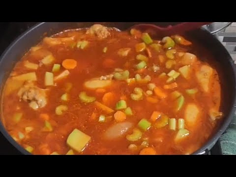 ideas para comer garbanzos en un delicioso Caldito de Pollo con Vegetales