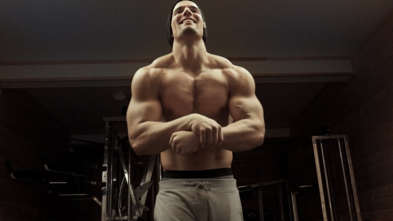 Vegan Bodybuilder Pre-Workout & Chest Exercise