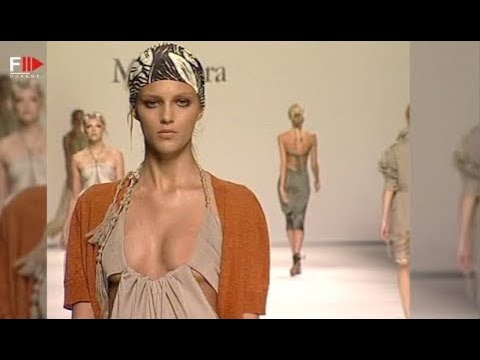 Vintage in Pills MAX MARA Spring 2005 - Fashion Channel