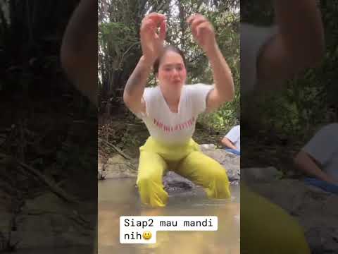#mandisungai #shortsfeed #shorts #viral #cute #waterfall #humor #outfit #funny #comedy #vlog