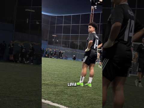 vem LUVA DE SACOLA 🤣🤷🏻‍♂️ #fy #futebol #foryou #jogador