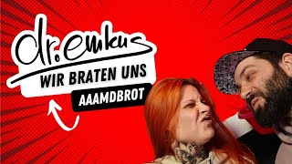 Wir machen uns Schnitzel auf Brot