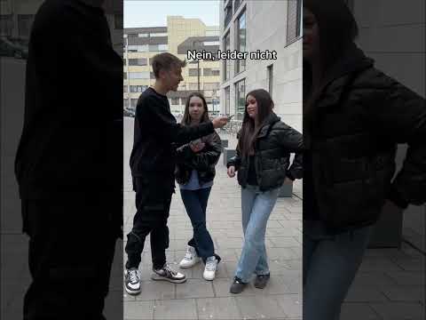 Ich mache meinen Followern eine kleine Freude 🍀 Wer errät, in welcher Stadt ich bin? 😳