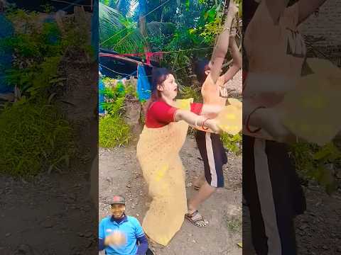 A disabled duckling helps his cat friend104#DuckRescue #CuteAnimal #AnimalRescue#short#funny #vlog