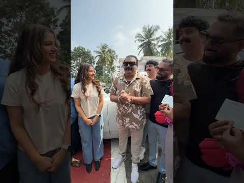 ചെക്ക് ഏറ്റു വാങ്ങാൻ സന്തോഷത്തോടു കൂടി നടന്ന് വരുന്ന അനീഷ് 😍