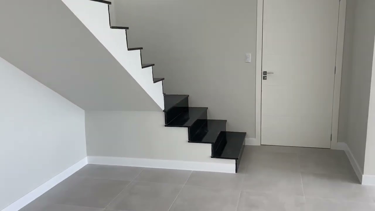COBERTURA 4 DOR. 2 SUÍTES, CLOSET, ELEVADOR, 2 VAGAS DE GARAGEM BAIRRO PATRONATO 
