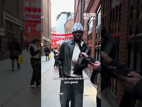 How Much This Content Creator Makes In London 🫡