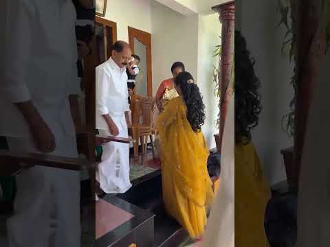 ആദ്യം ആയിട്ട് ഇങ്ങനെ ഒരു ചടങ്ങ് കാണുന്നേ..പുതിയ അറിവ്❤️😂 🙌#wedding #funny#shorts